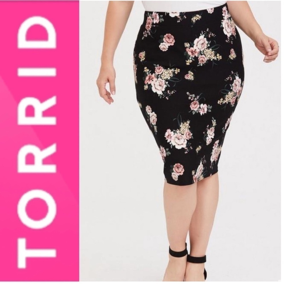 Black Floral Premium Ponte Pencil Skirt by Torrid NWOT